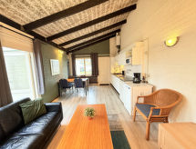 Romantische bungalow aan golfbaan in hartje Zuid-Limburg voor 4 personen - thumbnail 2
