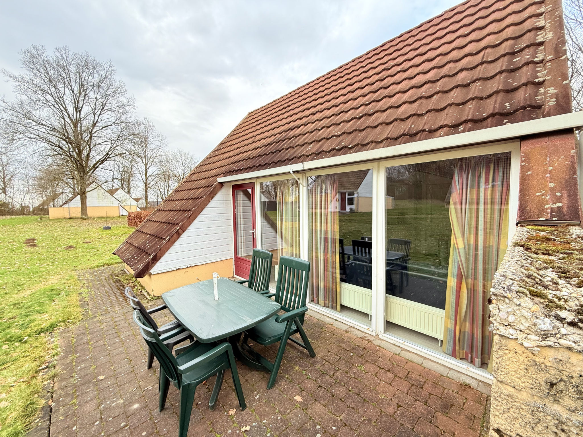 Bungalowpark Simpelveld - Alpha 80 — Terrace (2 of 17)