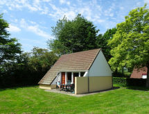 Sfeervolle bungalow aan 18-holes golfbaan in Zuid-Limburg - thumbnail 1