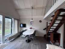 Vrijstaande bungalow met tuin aan 18-holes golfbaan in Zuid-Limburg - thumbnail 3