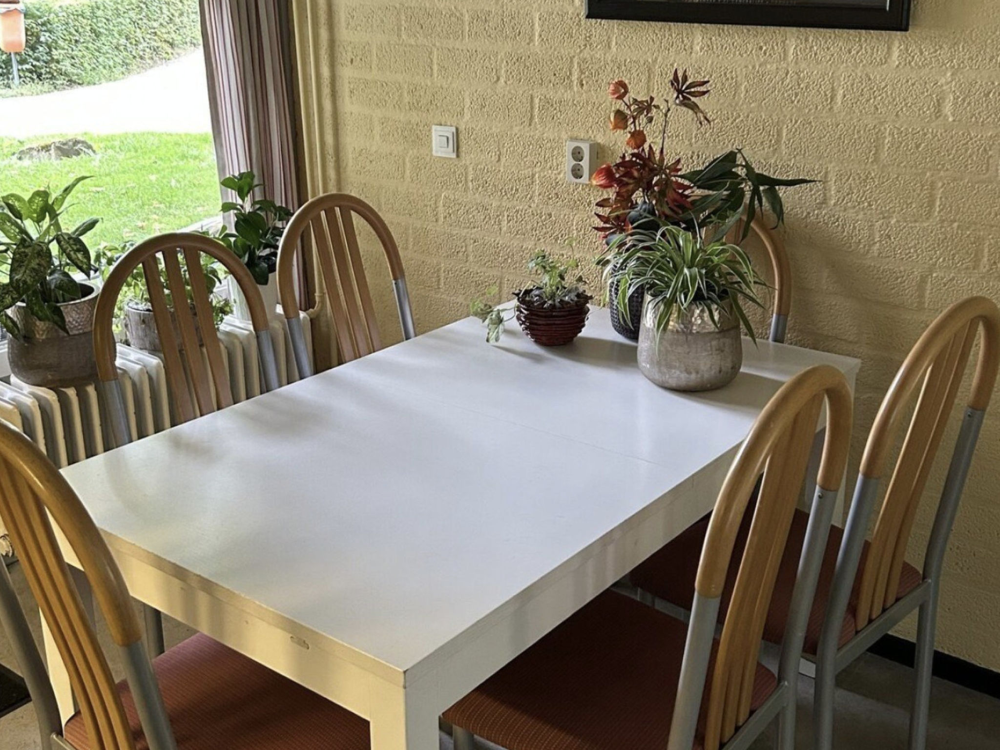Bungalowpark Simpelveld - Alpha 89 — Kitchen / Dining Room (5 of 10)