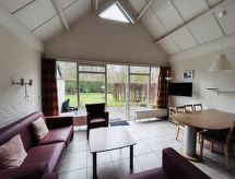 Vrijstaande vakantiewoning met tuin aan golfbaan in Zuid-Limburg - thumbnail 5