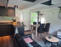 Luxe vakantievilla aan golfbaan in Zuid-Limburg voor 6 personen - thumbnail 1