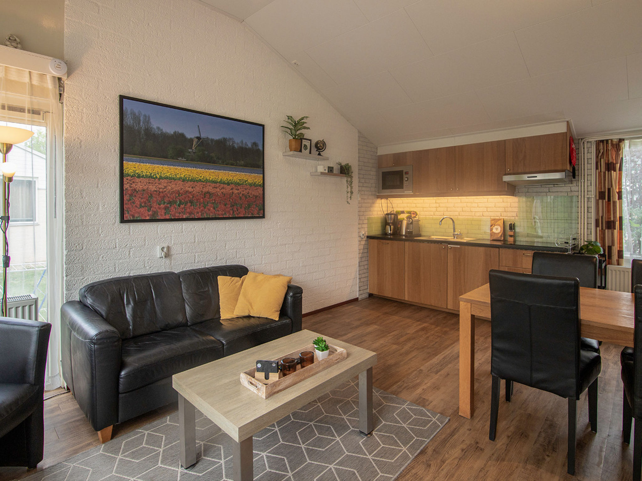 Bungalowpark Simpelveld - Castra 48 — Living Room (5 of 8)