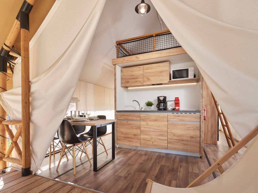 Vakantiehuis Glampingtent 4 in Nederland