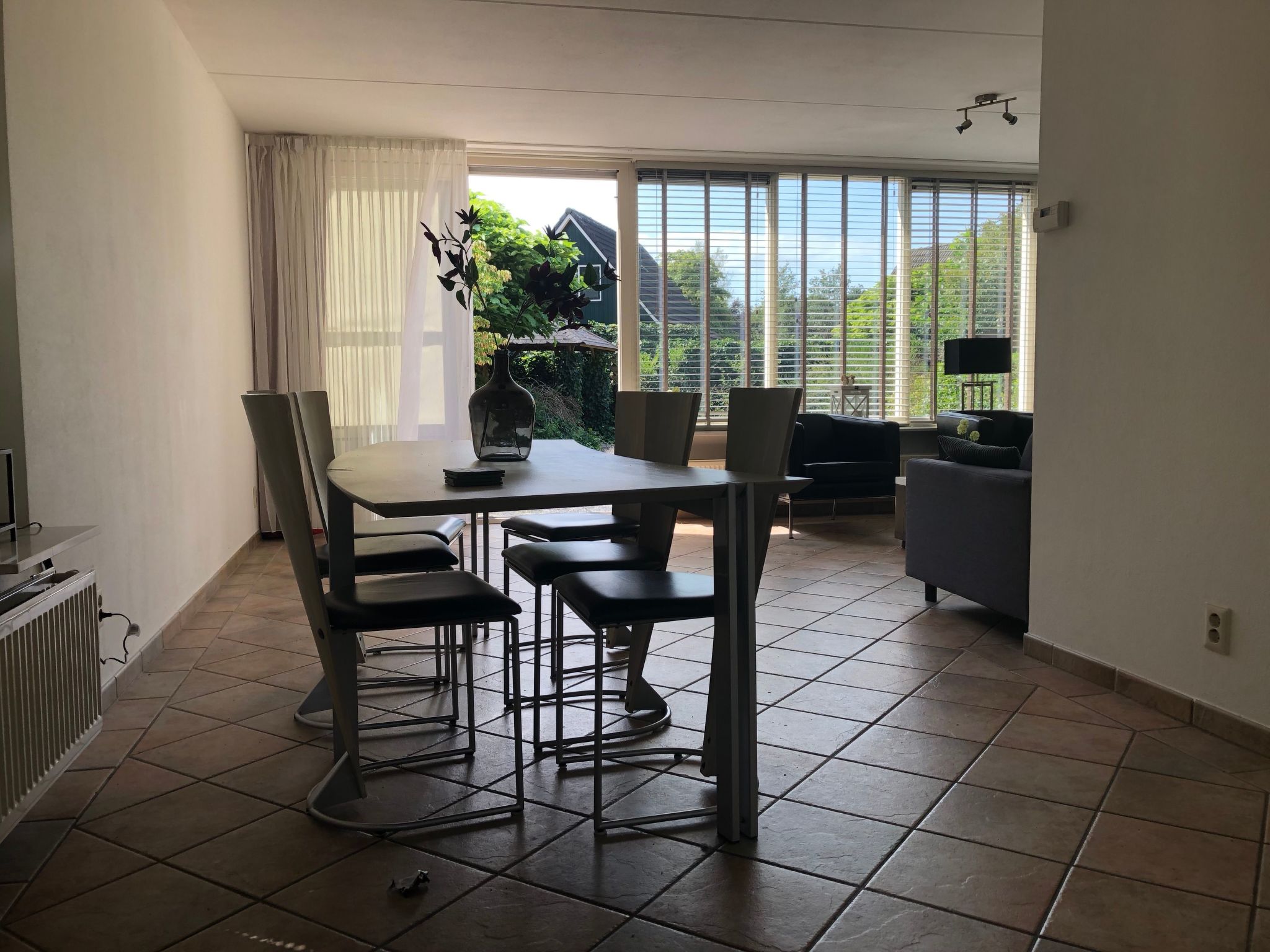 Geräumiges Ferienhaus mitten im Wald-Binnen