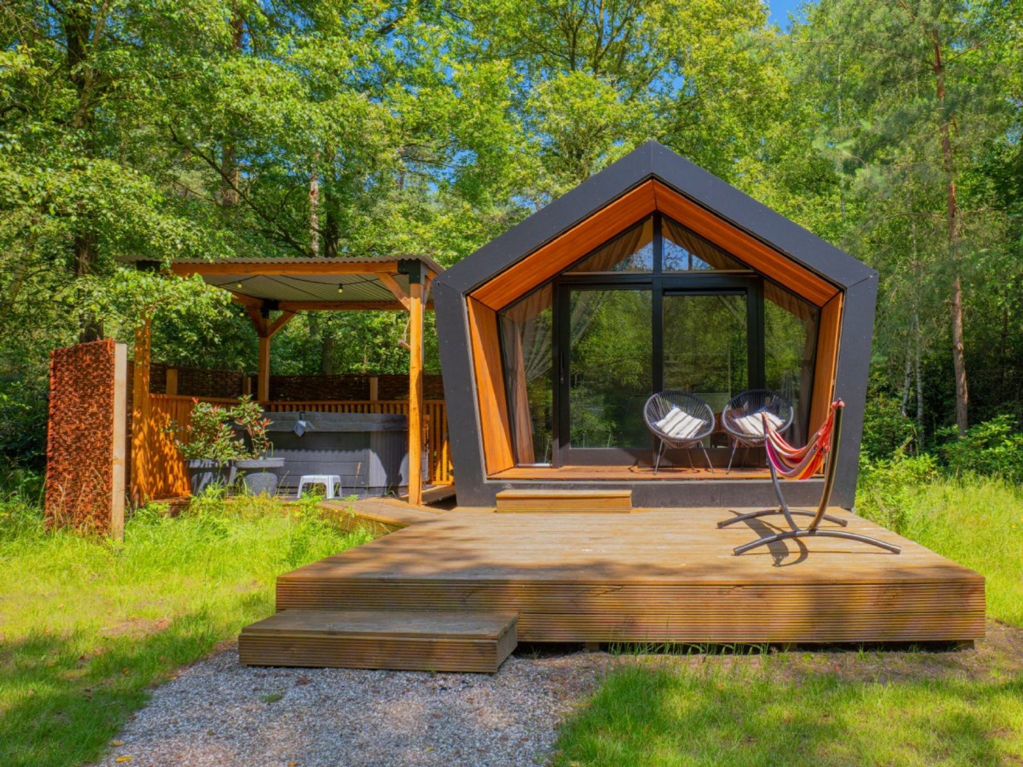 Outdoors Holten - Diamond Suite met Jacuzzi