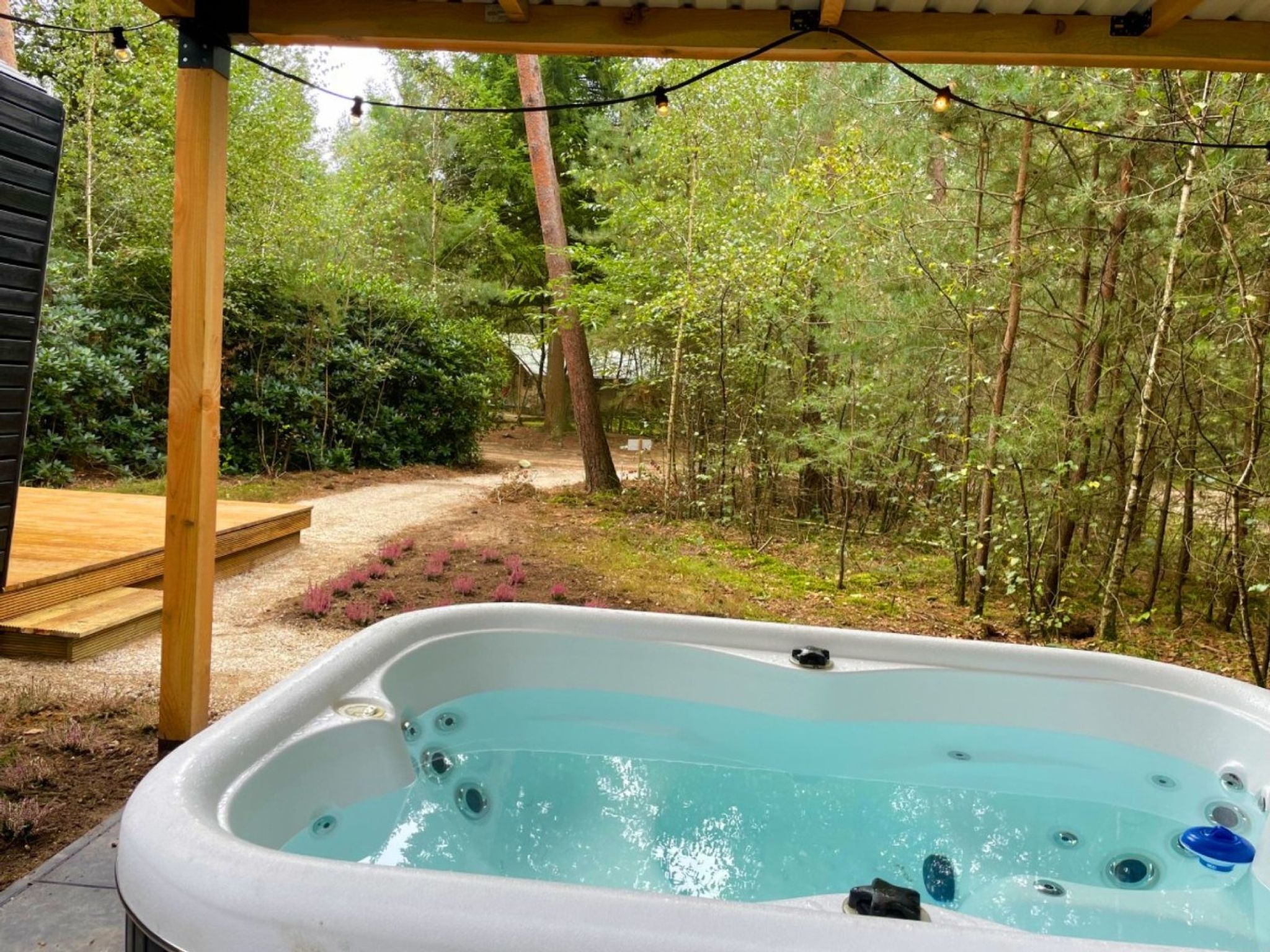 Outdoors Holten - Diamond Suite met Jacuzzi - Buiten