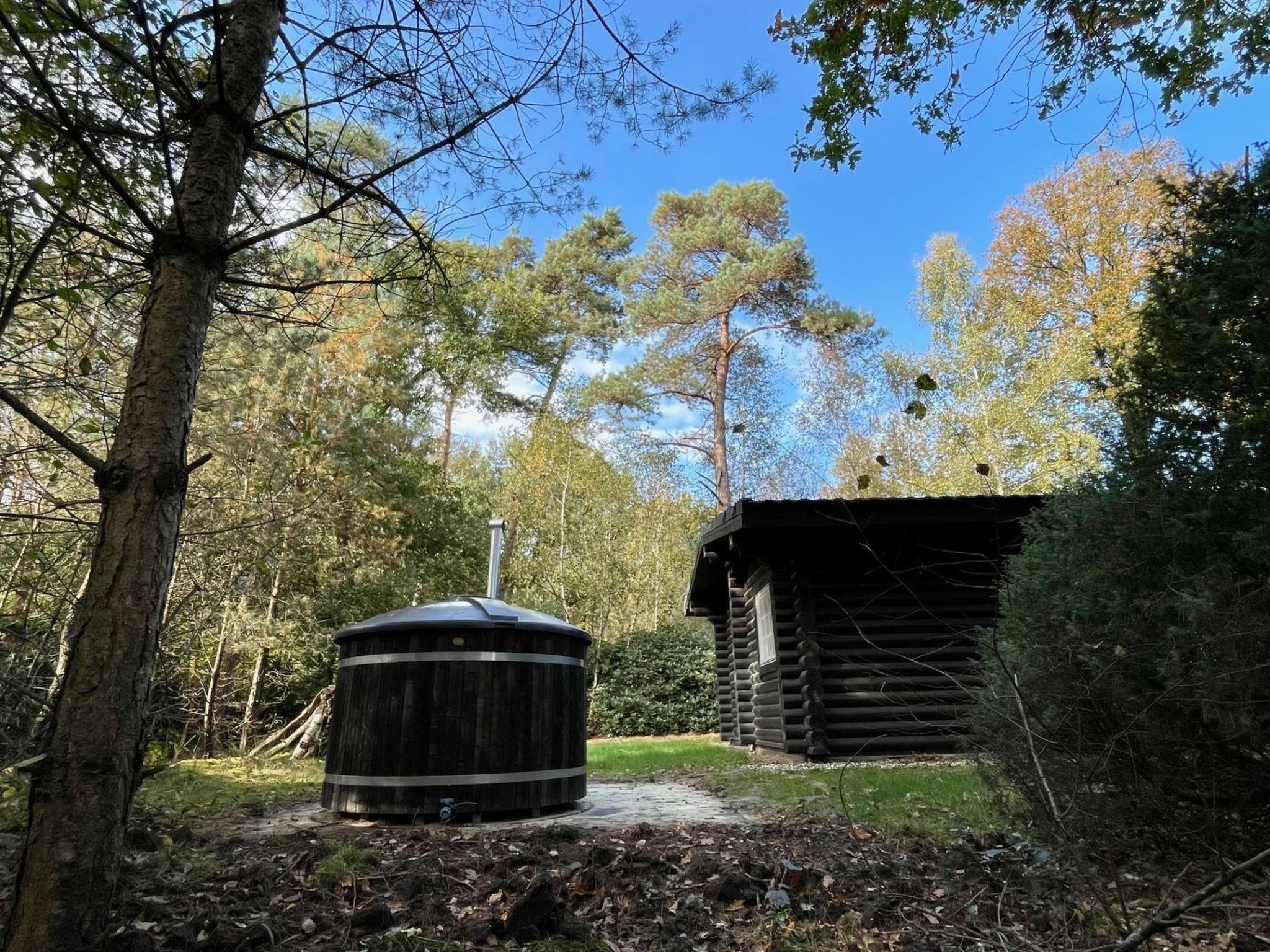 Outdoors Holten - Family Lodge met bad & hottub
