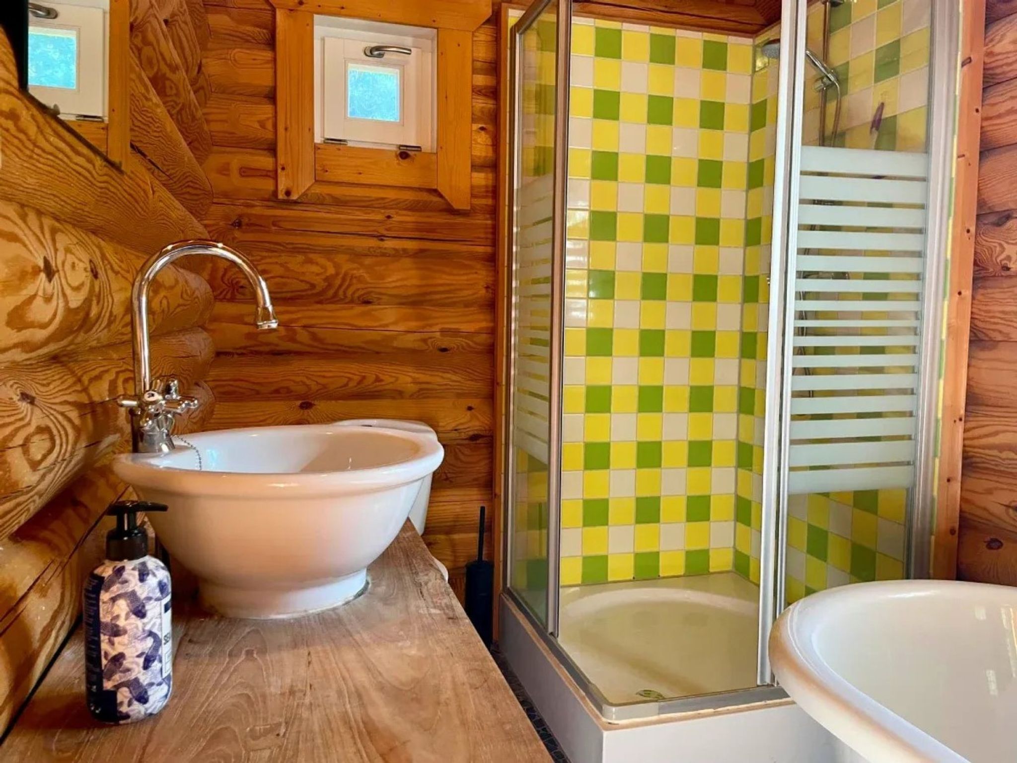Outdoors Holten - Family Lodge met bad & hottub