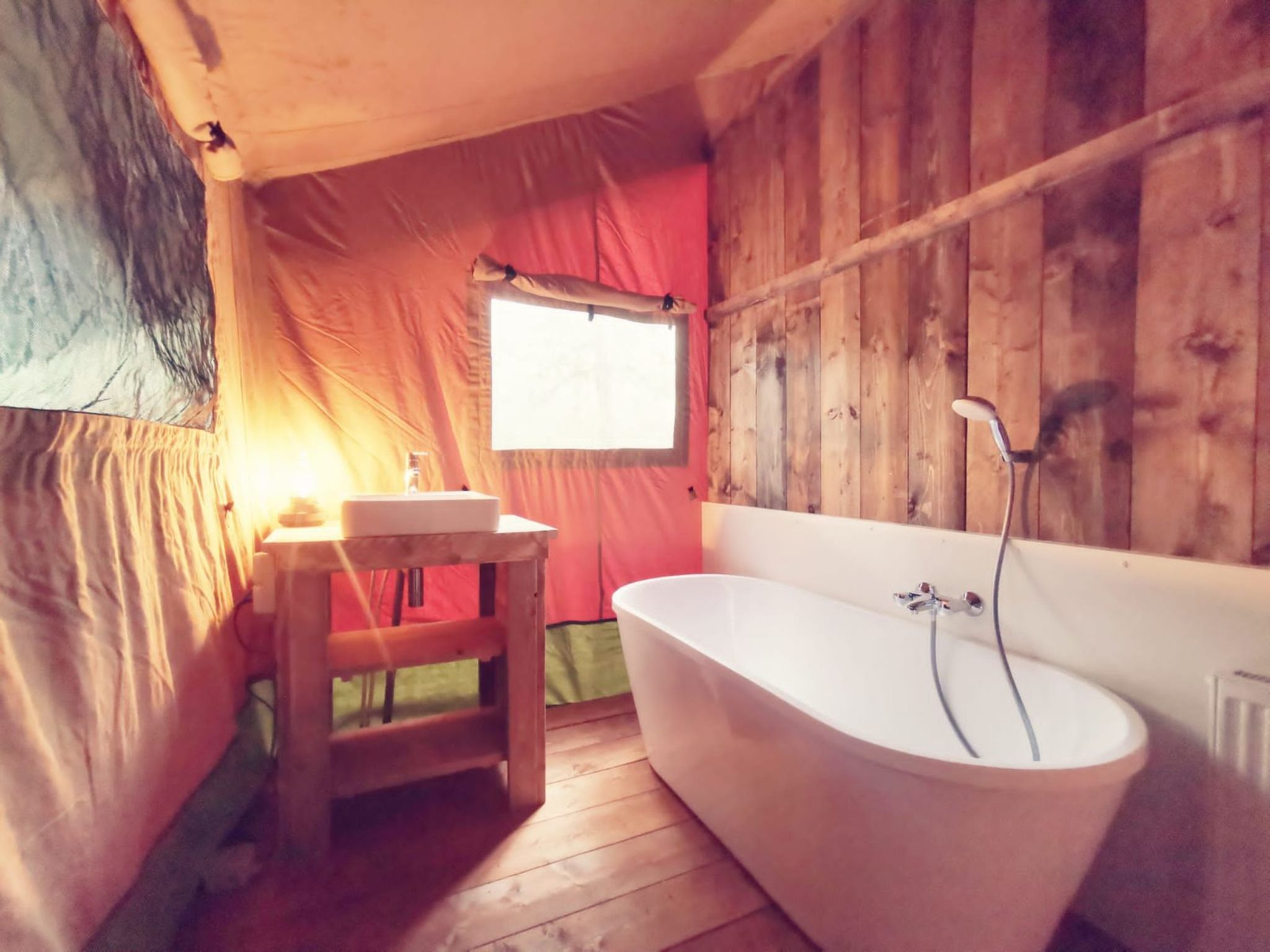 Outdoors Holten - Glamping tent bad