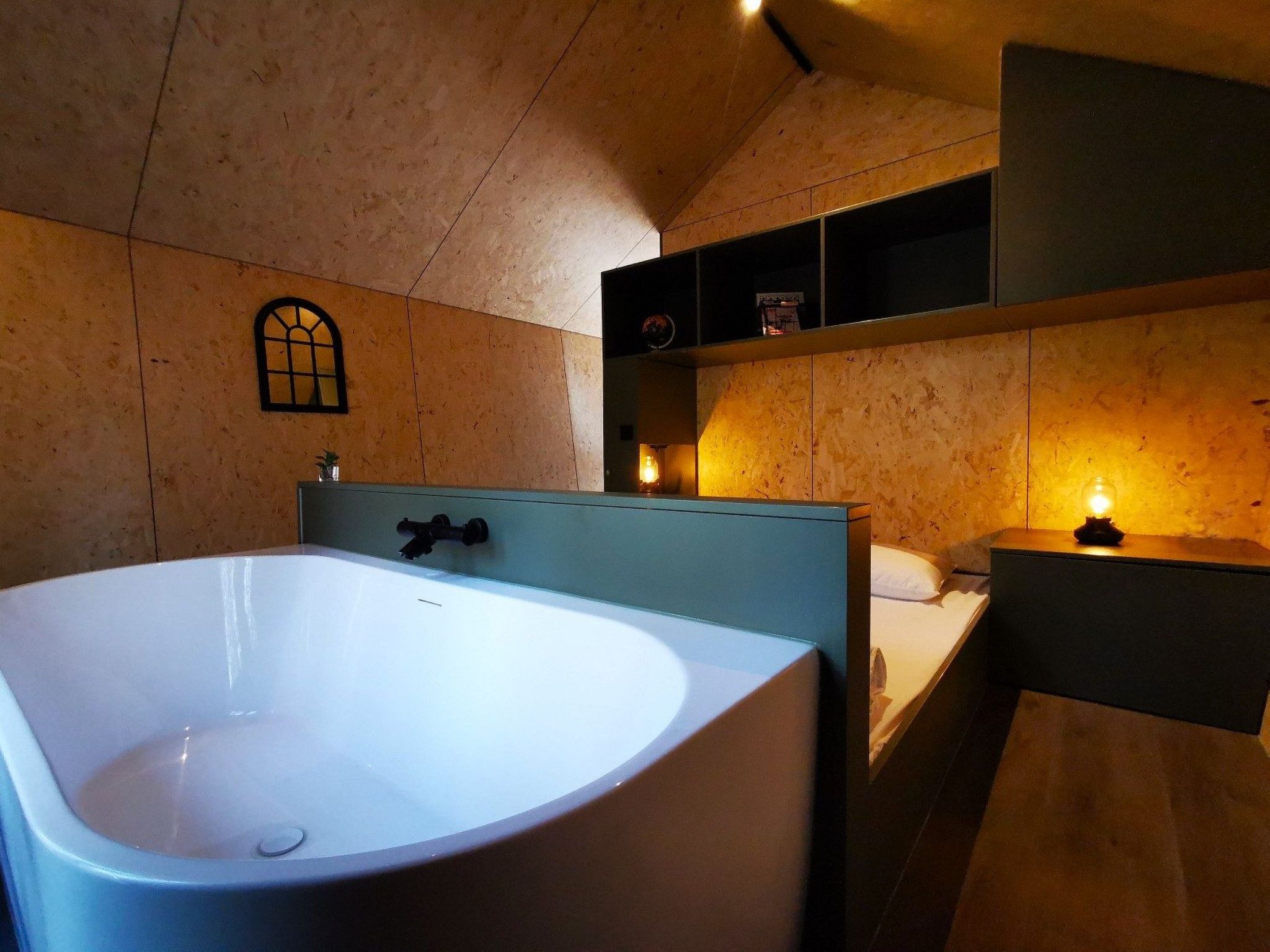 Outdoors Holten - Diamond Suite bad - Buiten