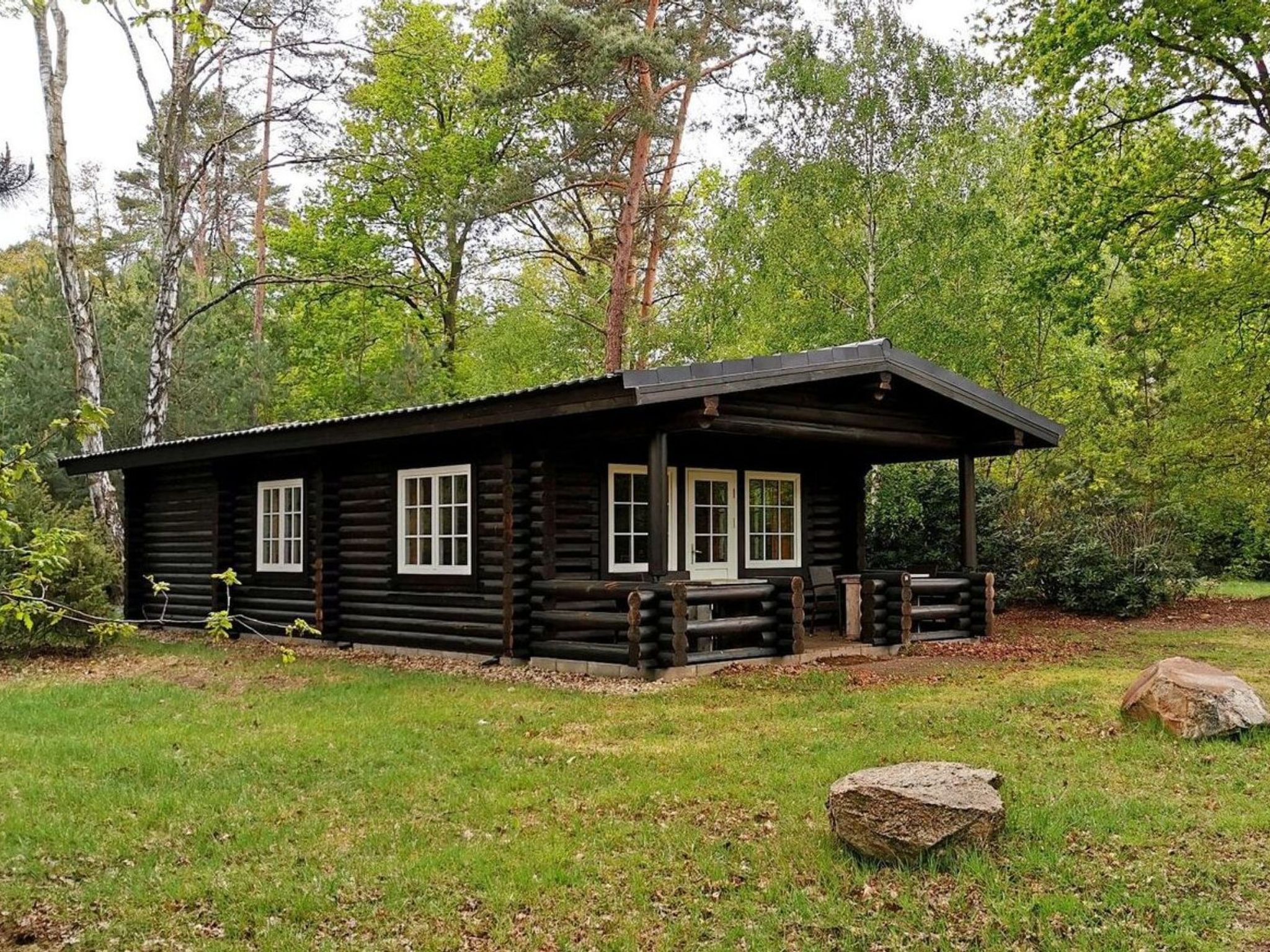 Outdoors Holten - Family Lodge bad