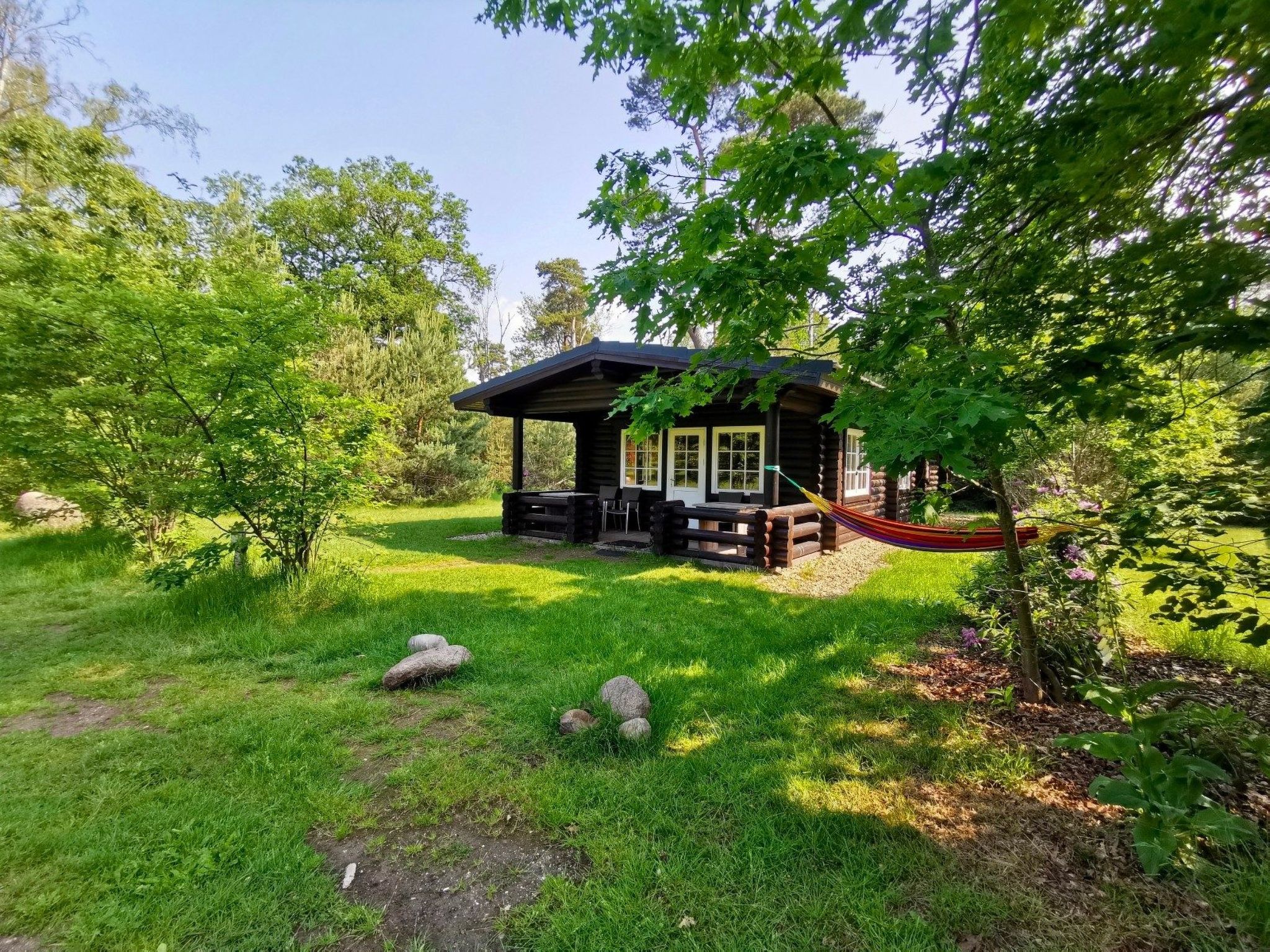 Outdoors Holten - Family Lodge bad