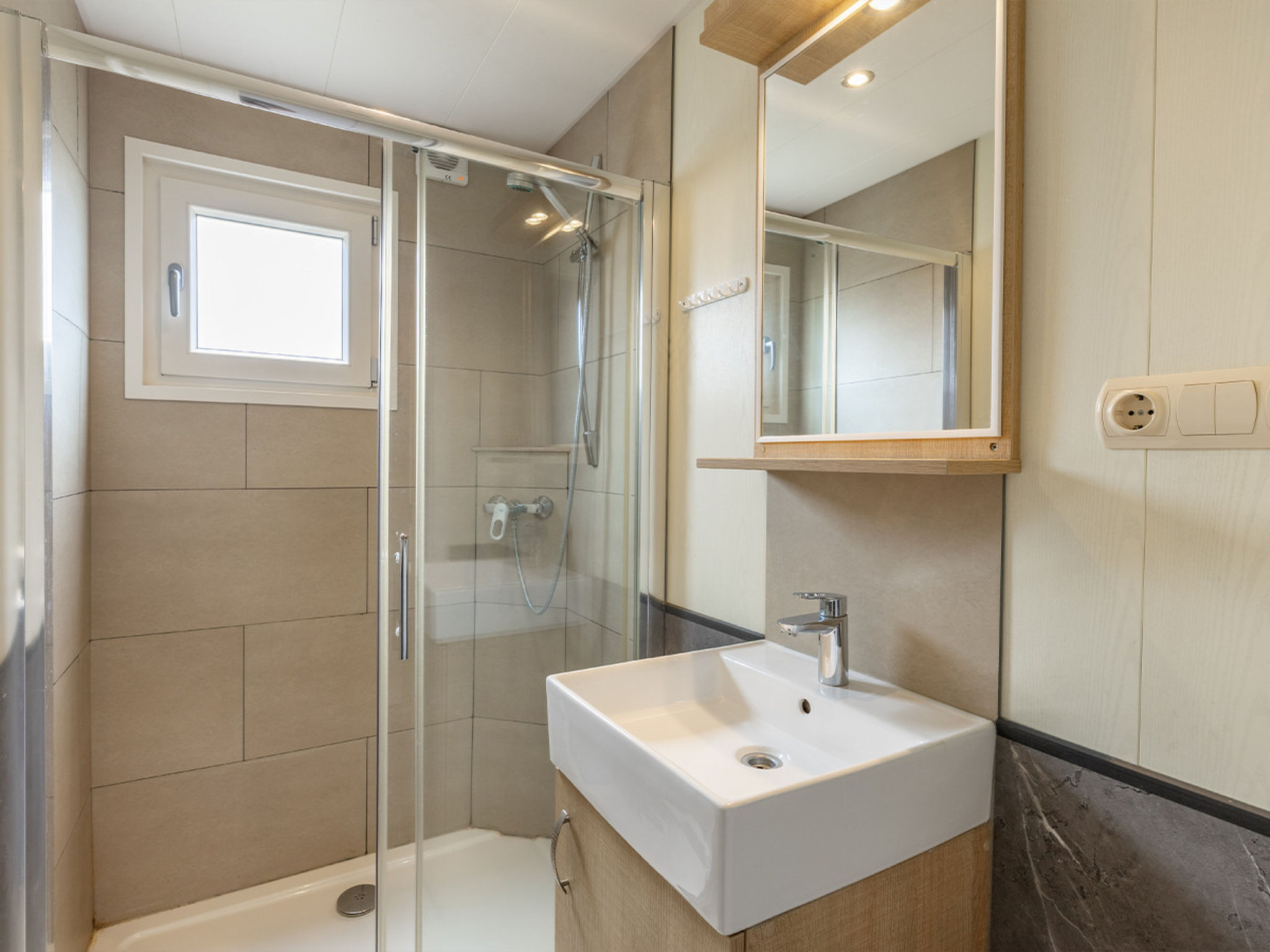 Camping de Molenhof - Lodge 4 personen - Inside