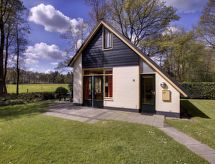 Vrijstaand vakantiehuis aan golfbaan in Dalfsen met overdekt zwembad - thumbnail 1