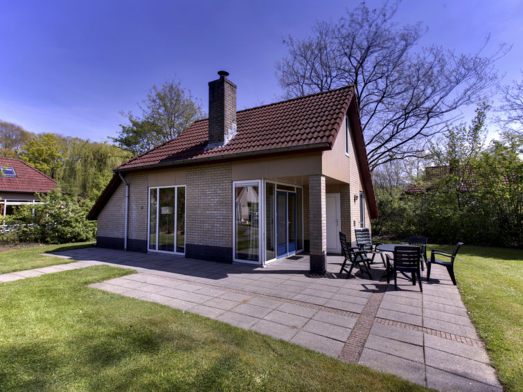 Vrijstaand vakantiehuis met binnenzwembad in Dalfsen in Dalfsen