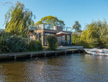 Villa Waterrijk: Knus vakantiehuis aan de Wiedense Meren in Wanneperveen - thumbnail 1