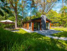 Esborg Lodge Hottub 6: Luxe wellnessvakantie in hartje Drenthe - thumbnail 1