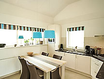 Krekt Oer 't Wetter: moderne vrijstaande villa aan het water in Friesland - thumbnail 4