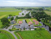 Krekt Oer 't Wetter: moderne vrijstaande villa aan het water in Friesland - thumbnail 5