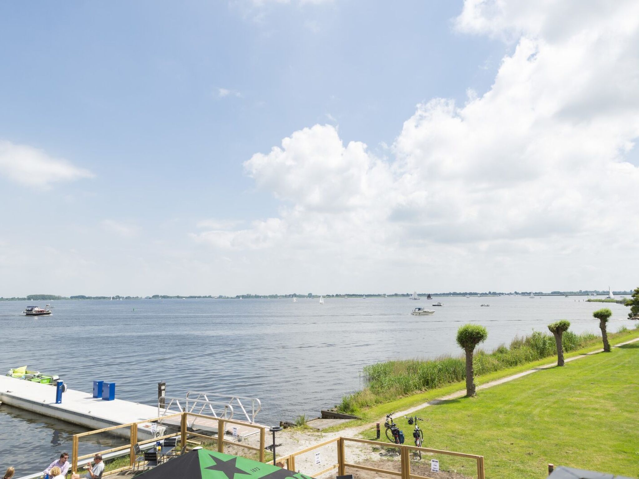 HouseBoat MeerRand - Outside