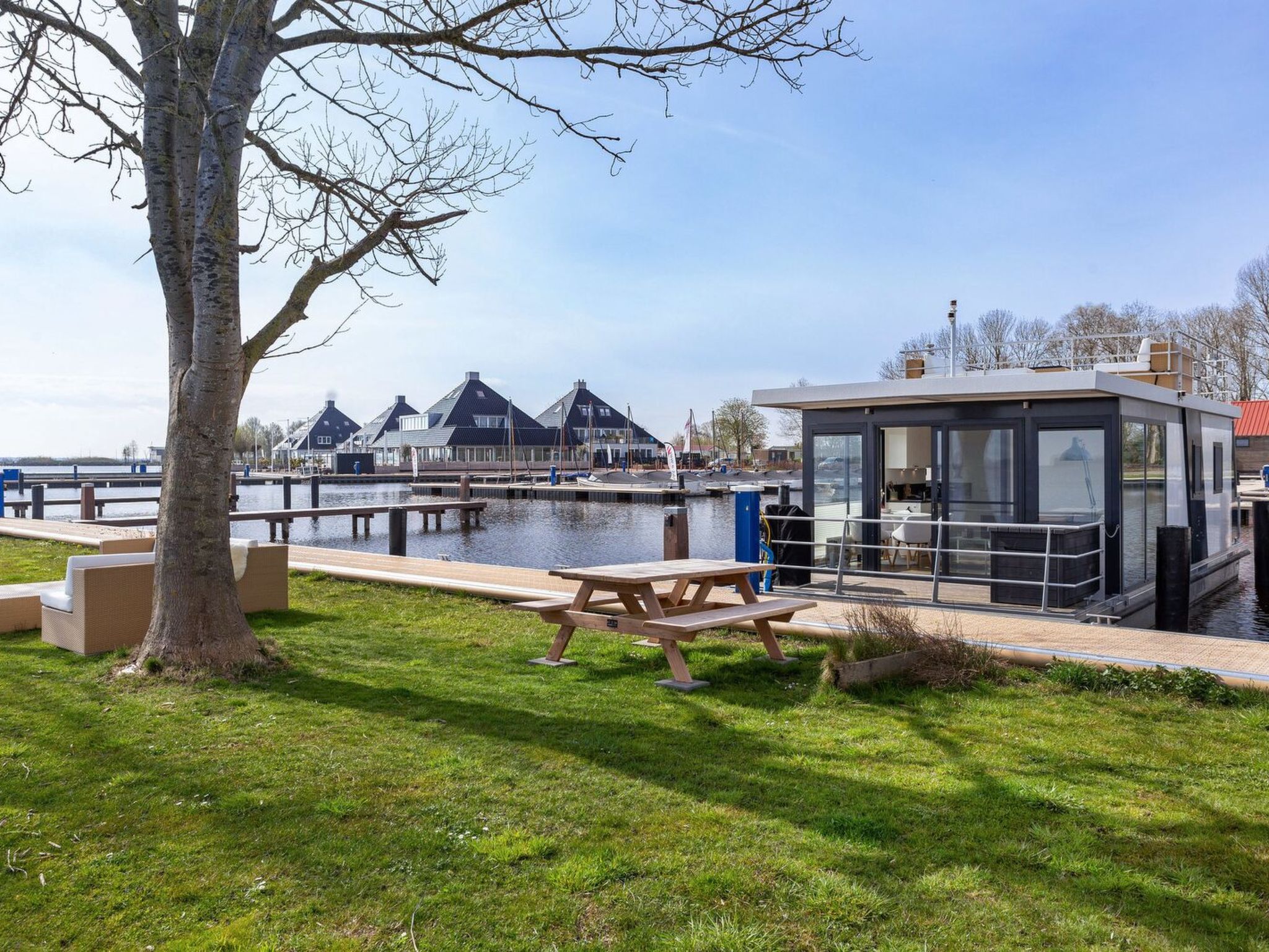 HouseBoat MeerRand - Outside