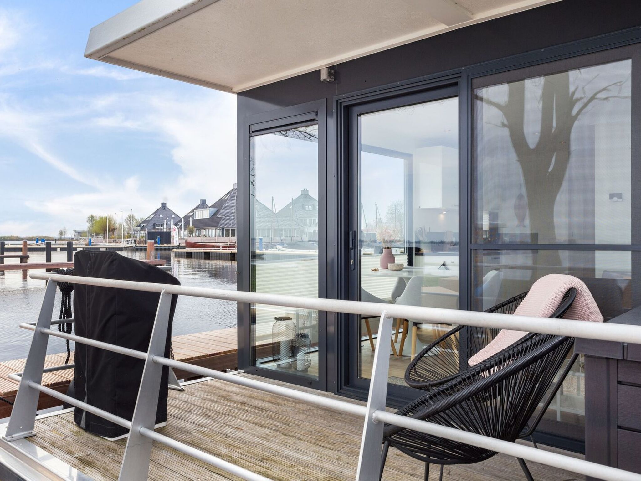 HouseBoat MeerRand - Outside