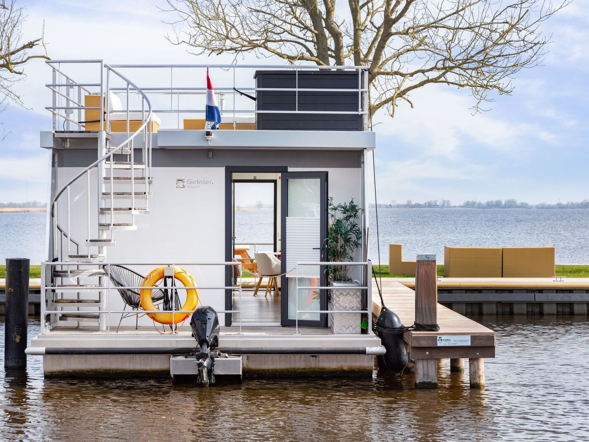 HouseBoat MeerRand - Outside