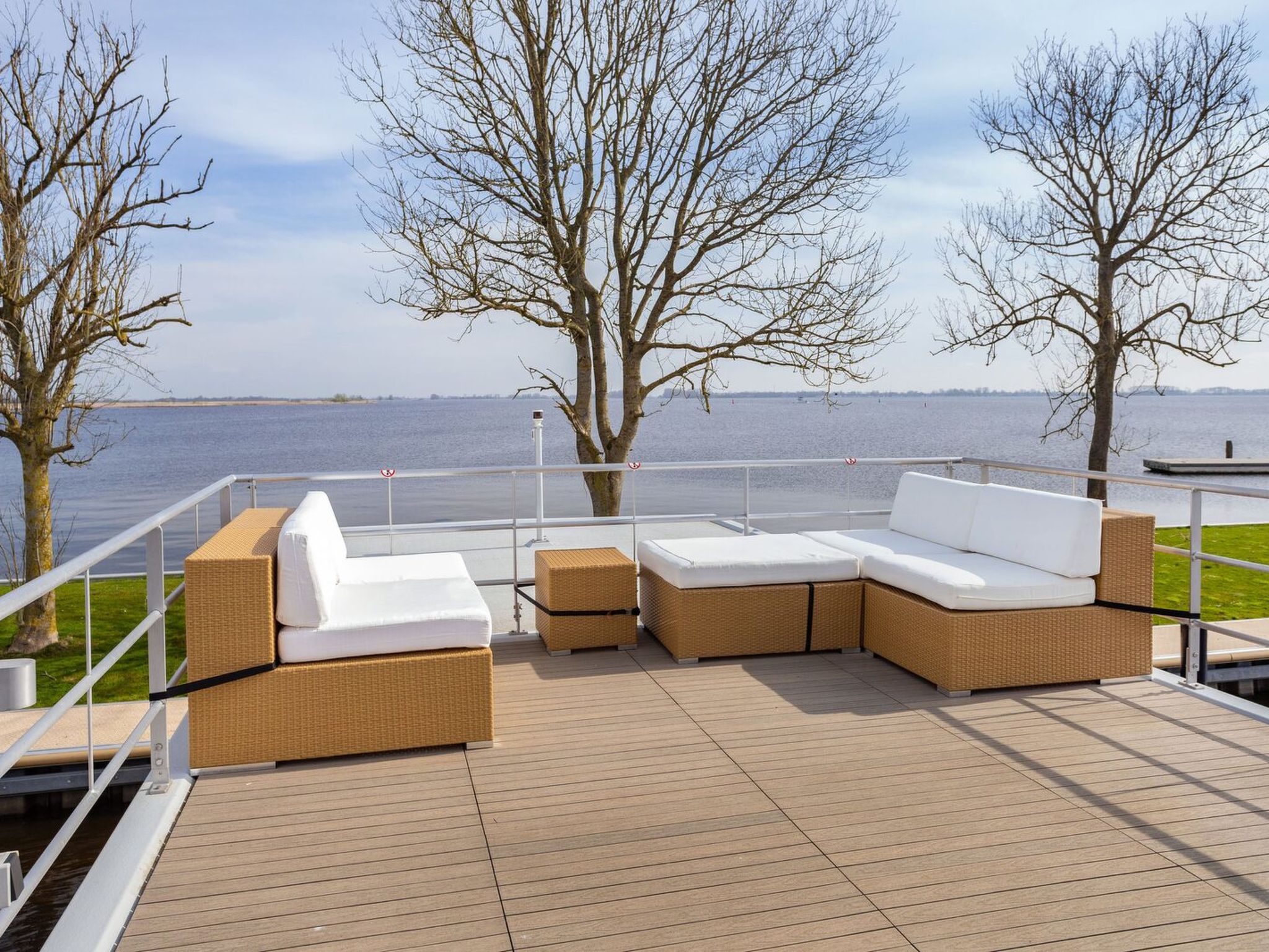 HouseBoat MeerRand - Inside