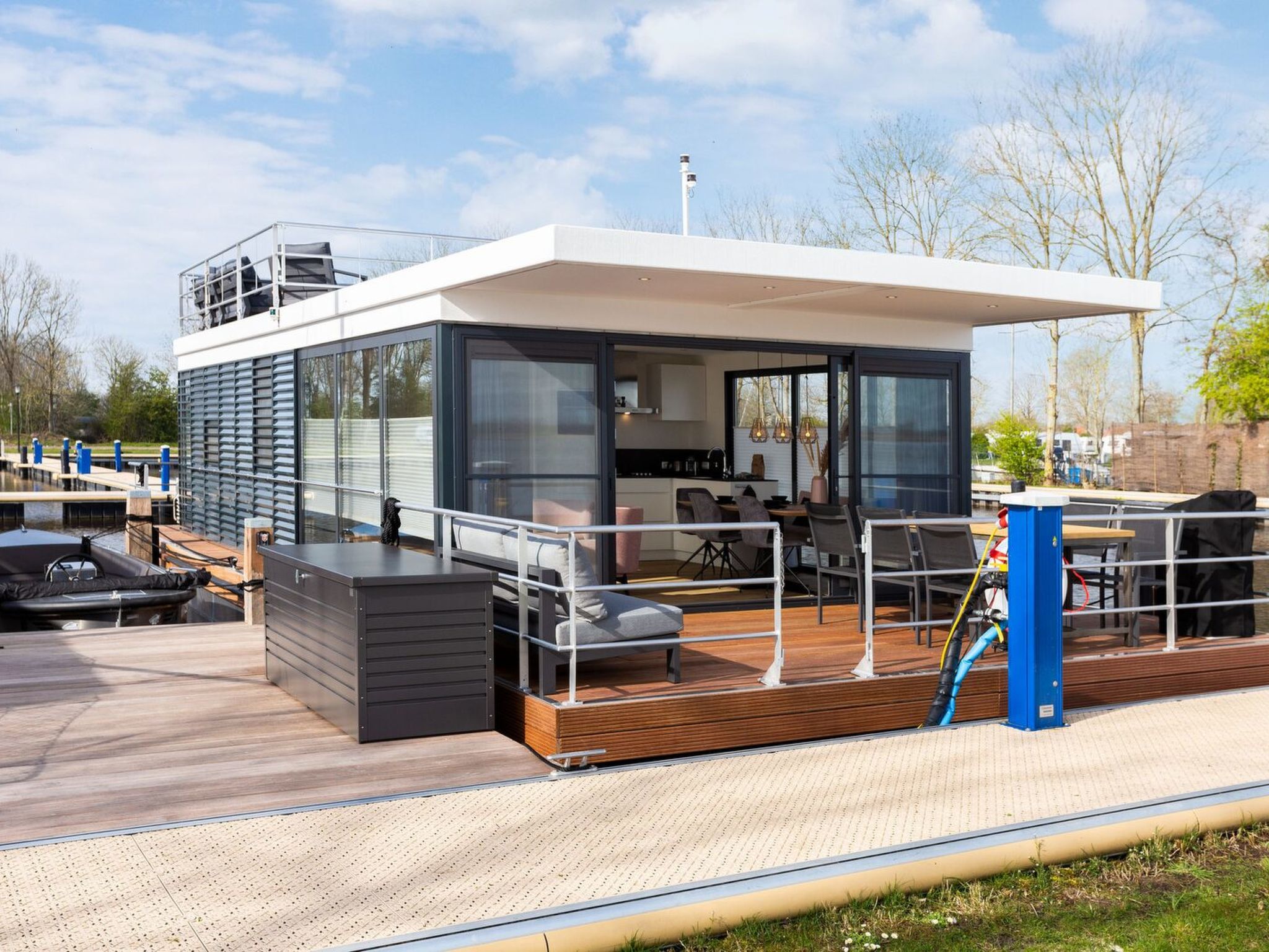HouseBoat De Valreep - Outside