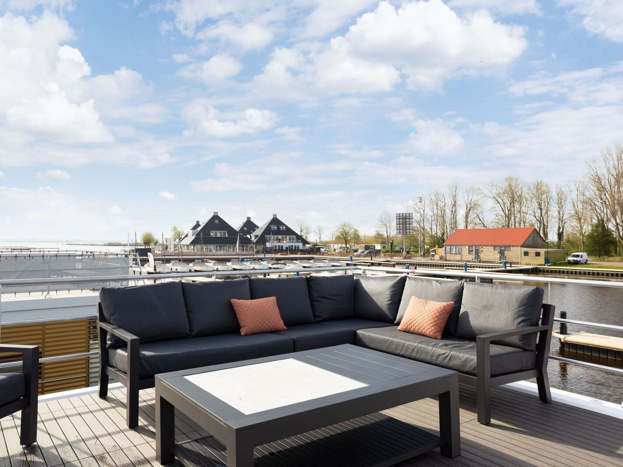 HouseBoat De Valreep - Outside