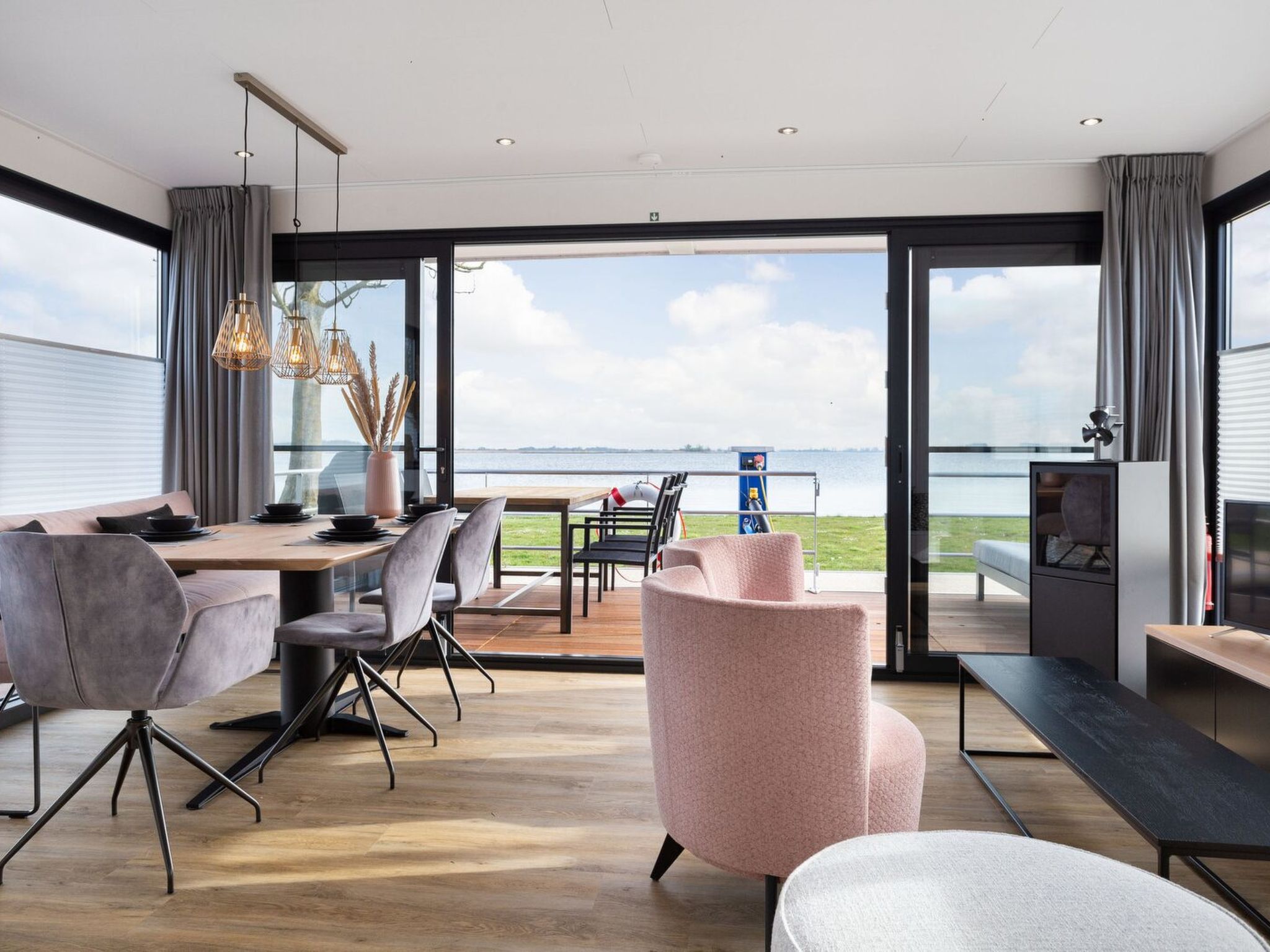 HouseBoat De Valreep