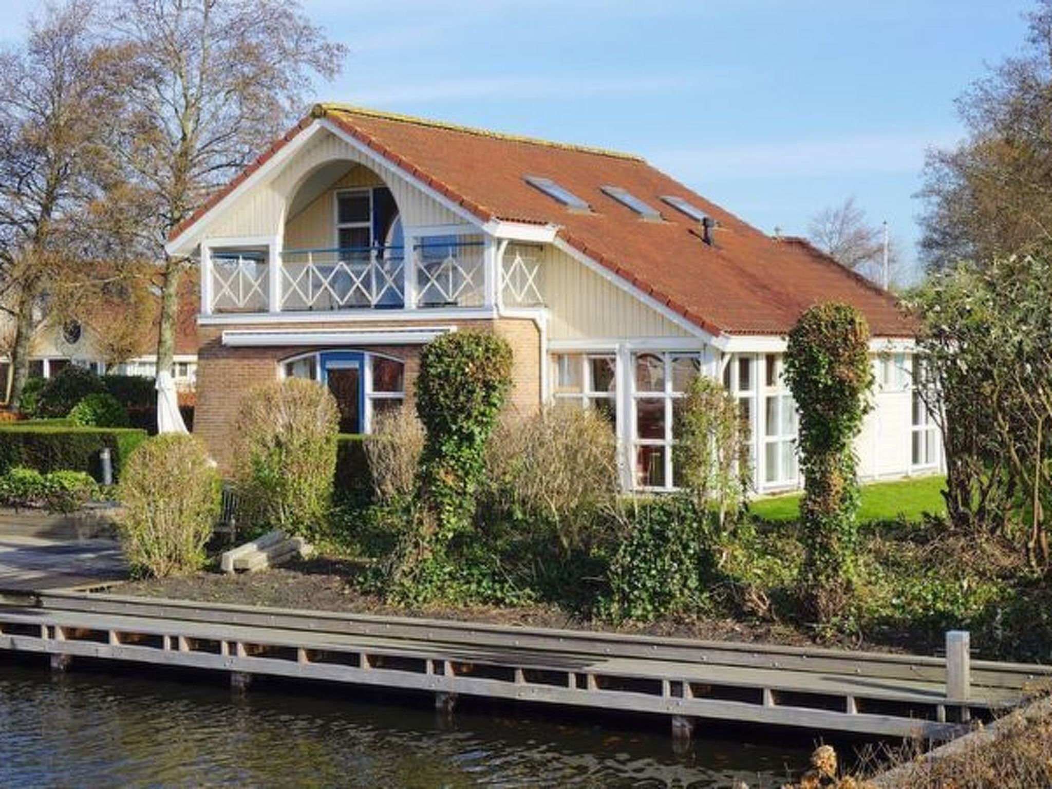 Ferienvilla Sudersee direkt am Wasser-Image-tags.info