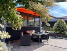 Chalet Ufergrundstück mit eigenem Angelplatz