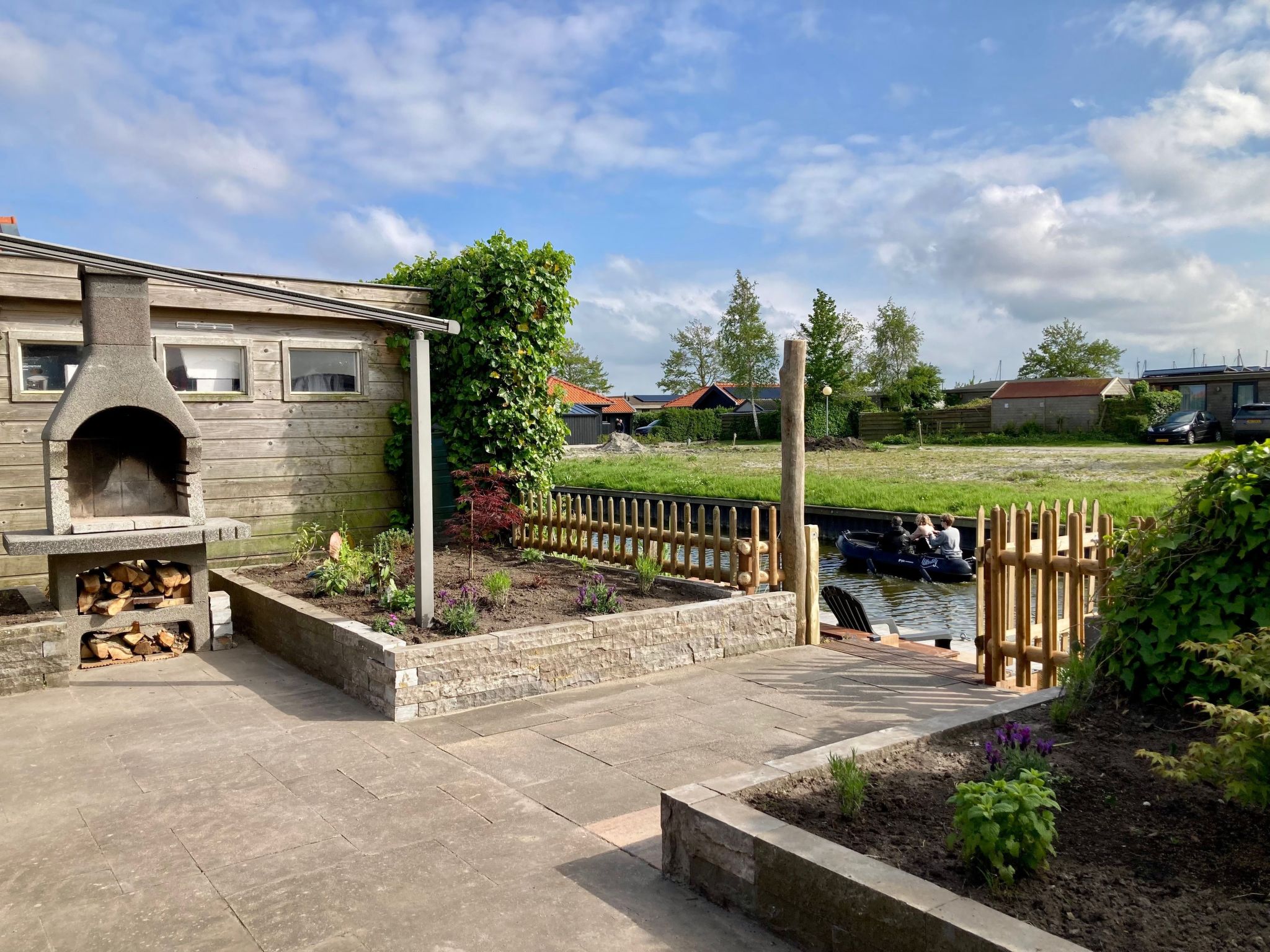 Chalet Ufergrundstück mit eigenem Angelplatz-Inside