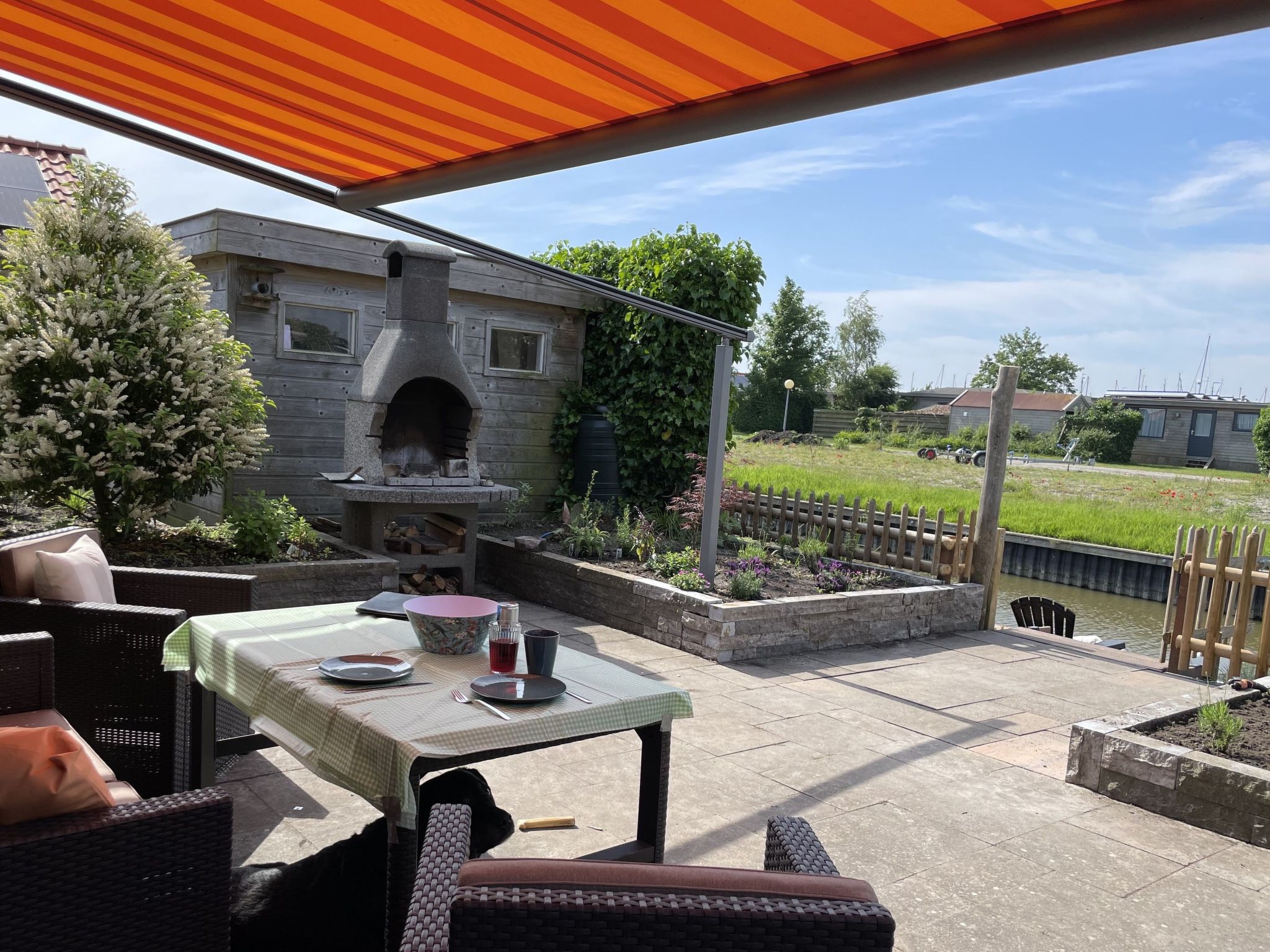 Chalet Ufergrundstück mit eigenem Angelplatz-Inside