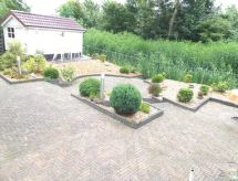 Vrijstaand vakantiehuis aan meer met tuin, 2km van zee in Anjum - thumbnail 3