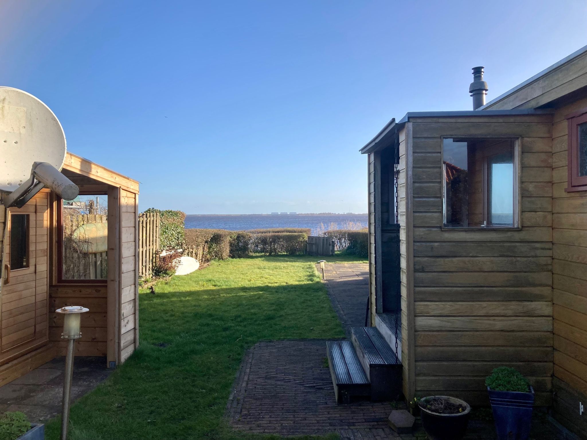 Haus Sonnenschein mit Blick auf das Lauwersmeer-Drinnen