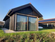 Nieuw luxe chalet aan water met privé-angelplaats in Anjum - thumbnail 4