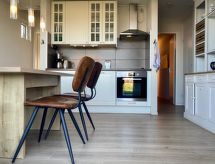 Nirvana: Vrijstaande bungalow aan meer in Friesland met haard en omheinde tuin - thumbnail 5
