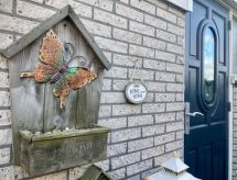 Vrijstaand vakantiehuis aan meer in Anjum, Friesland met tuin - thumbnail 4