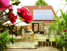Luxe vrijstaande bungalow aan het water in Anjum, Friesland - thumbnail 1