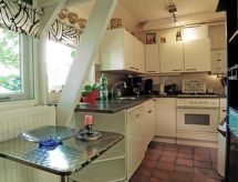 Luxe vrijstaande bungalow aan het water in Anjum, Friesland - thumbnail 3