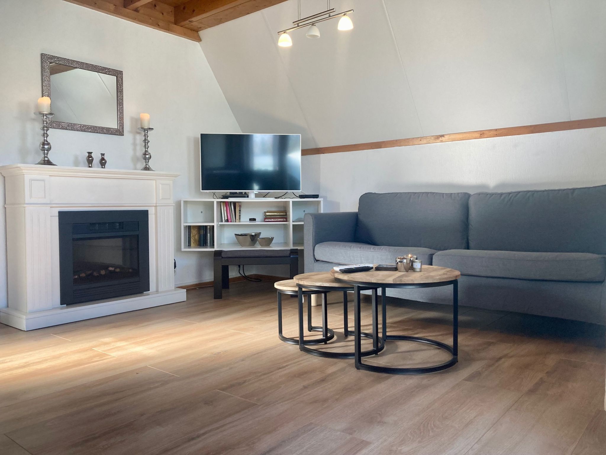 170 Platz an Sonne-Drinnen