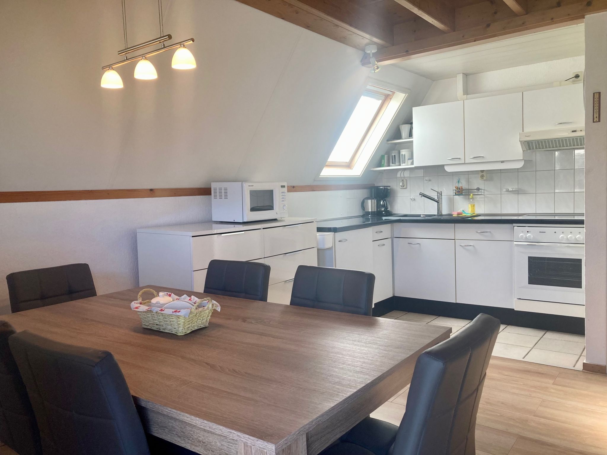 170 Platz an Sonne-Drinnen