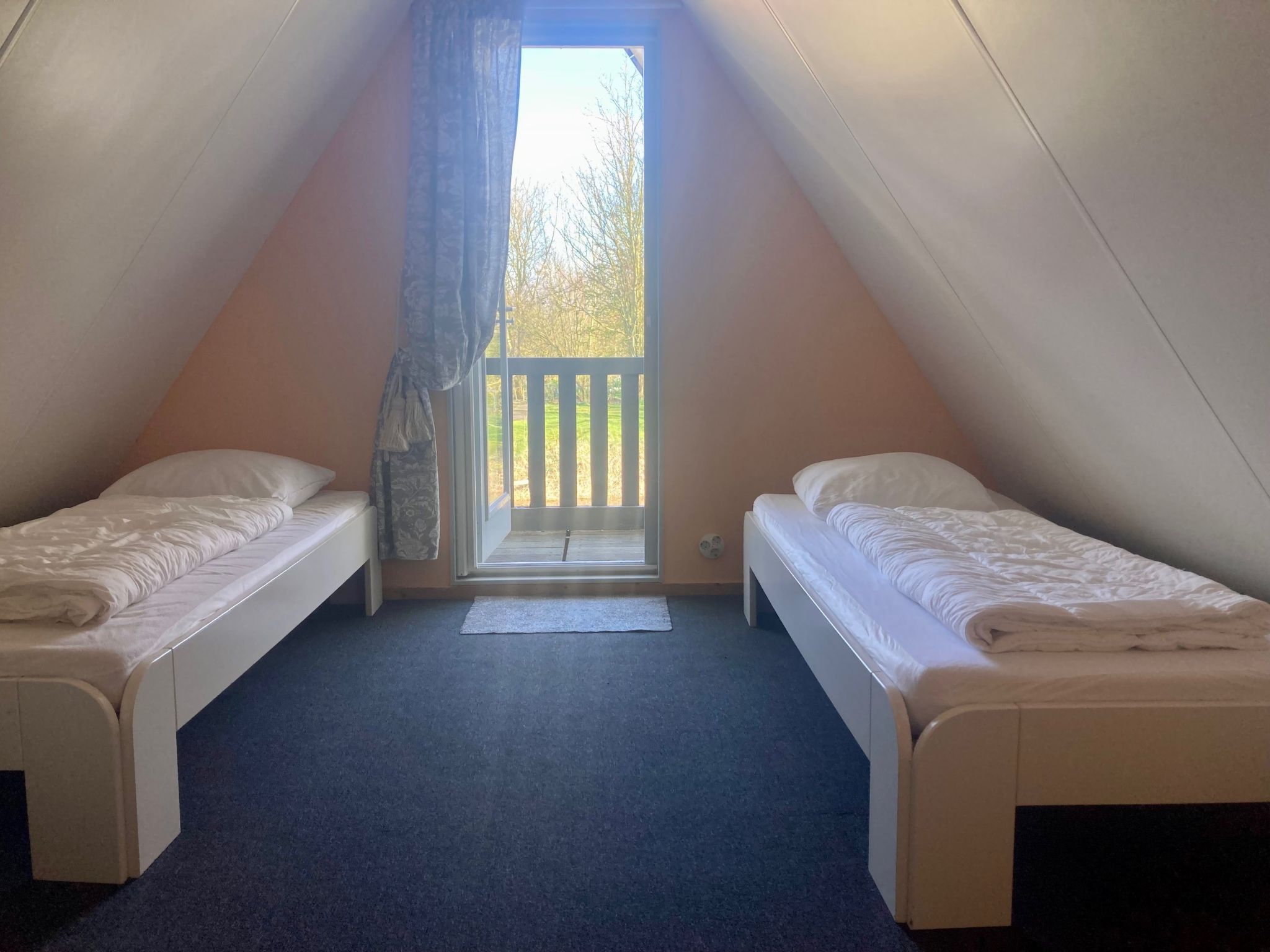 170 Platz an Sonne-Drinnen