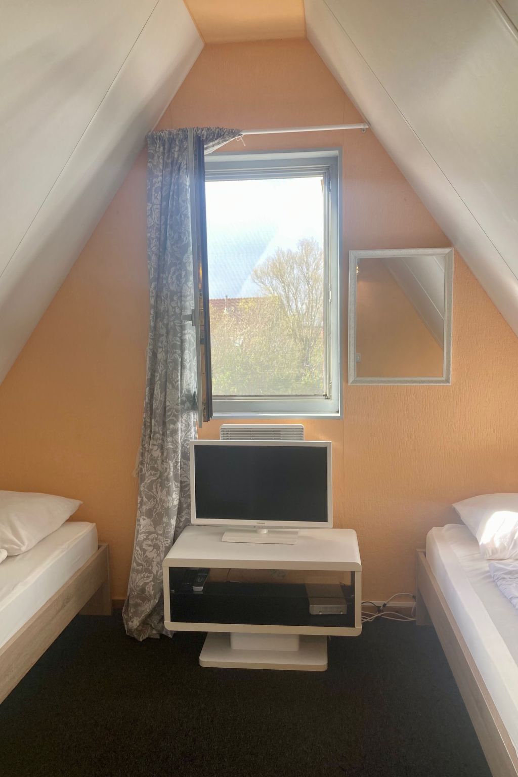 170 Platz an Sonne-Drinnen