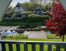 Vrijstaande bungalow bij meer en golfbaan in Anjum, Friesland - thumbnail 4