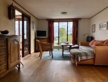 Casa Rosa: Knusse bungalow aan het Lauwersmeer met haard en tuin - thumbnail 3